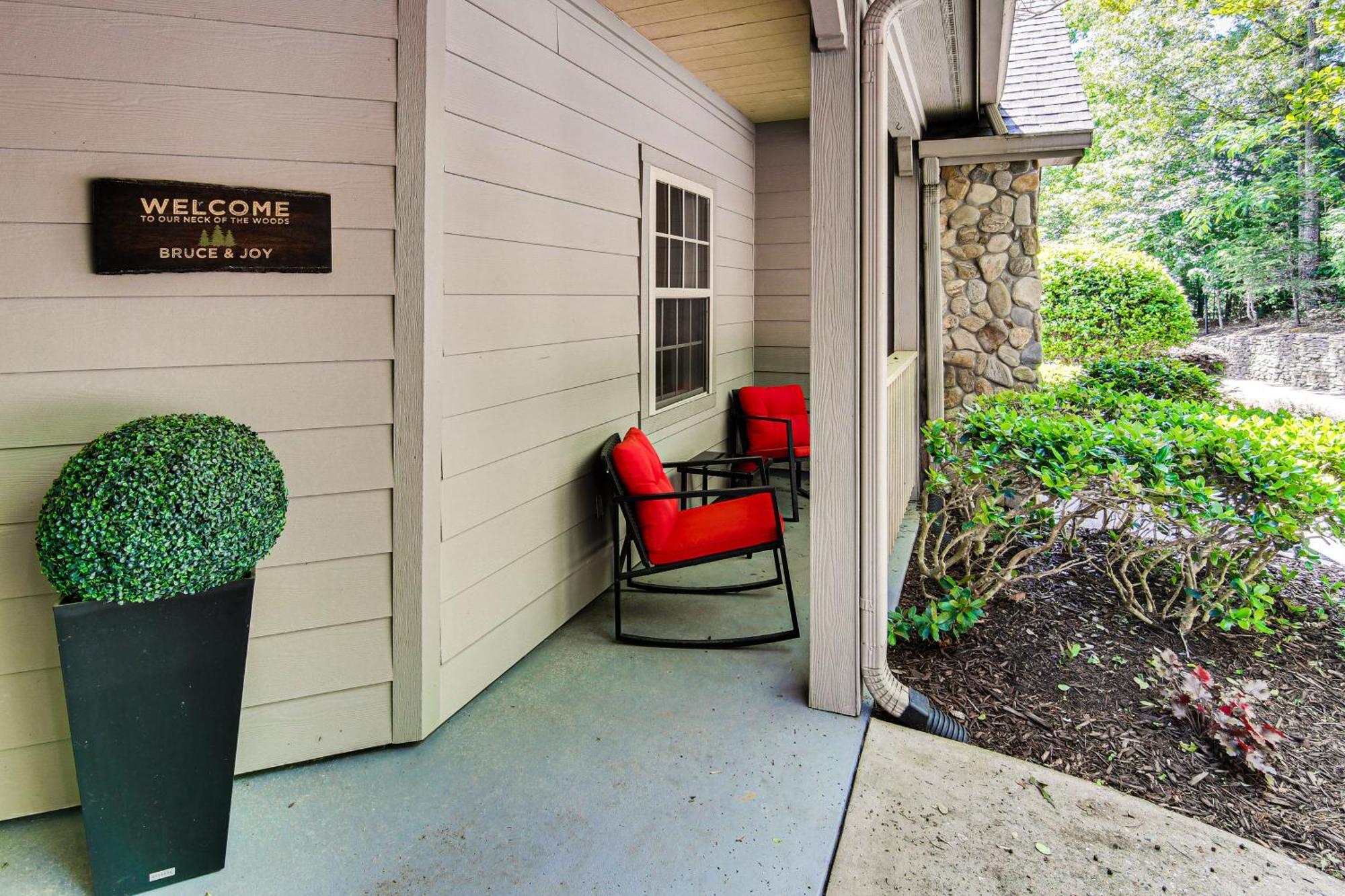 Lake Lure Condo With Resort Pool And Beach Access! Exteriér fotografie